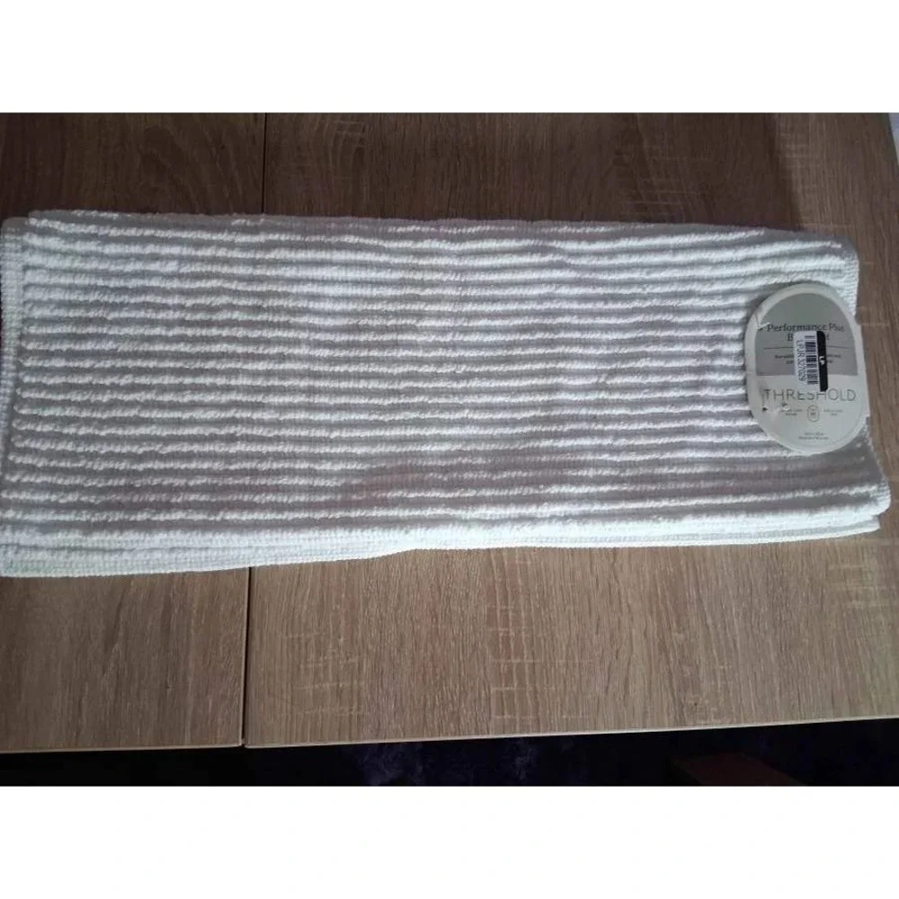 Threshold Performance Plus Ribbed White Bath Mat Rug 20x30 New